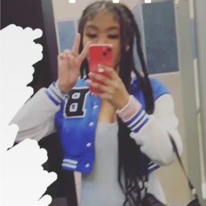 Meet your Posher, Mina